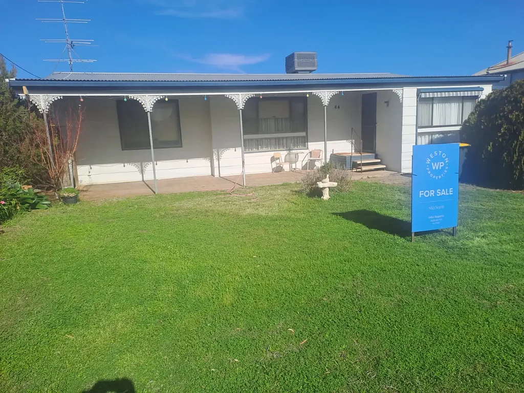 Blyth 3ห้องนอน Spacious 3-Bedroom Home on Generous Allotment in Quiet Blyth Location