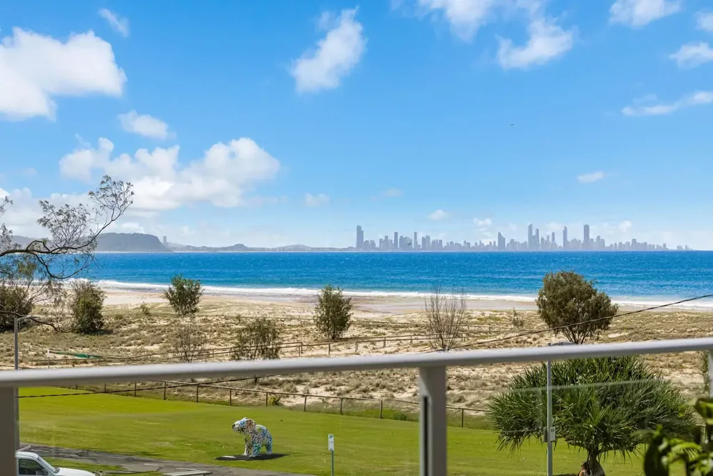 Coolangatta 3房  Uninterrupted Ocean Views and Luxury Living