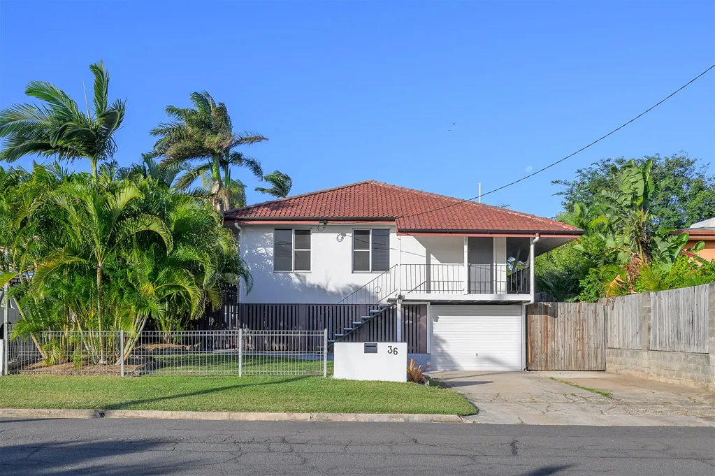Barney Point 3Zimmer Lovely Family Home With Pool, Side Access & 6.5KW Solar System!
