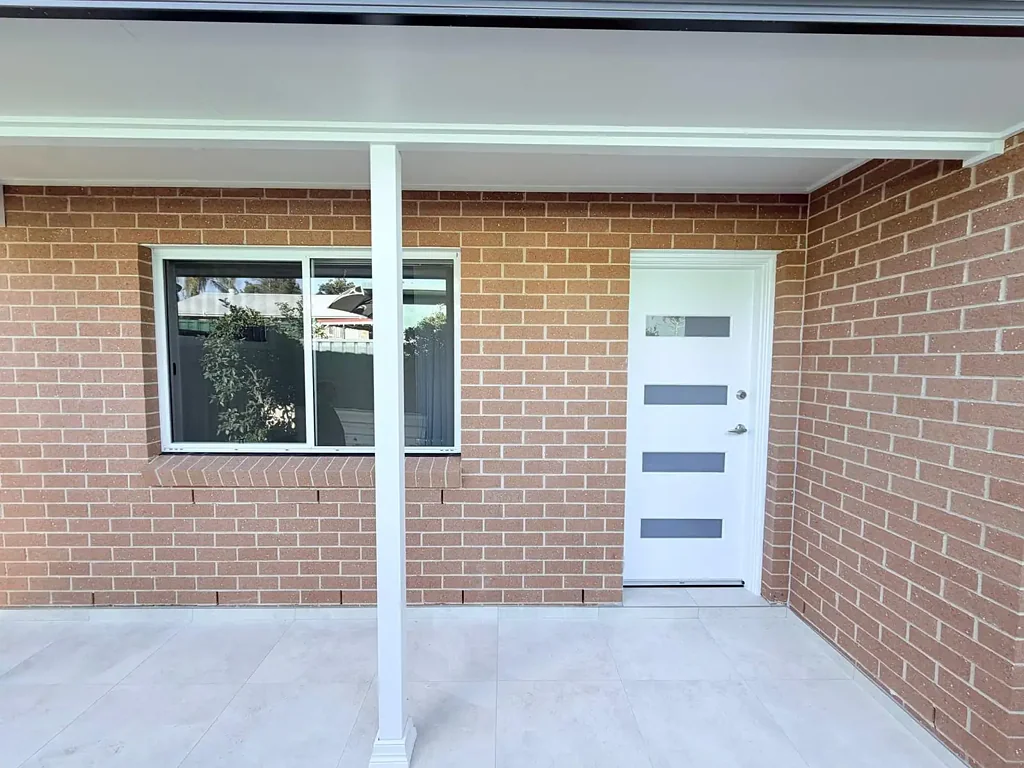 Brand New , Modern Living in a Convenient Macquarie Fields Location