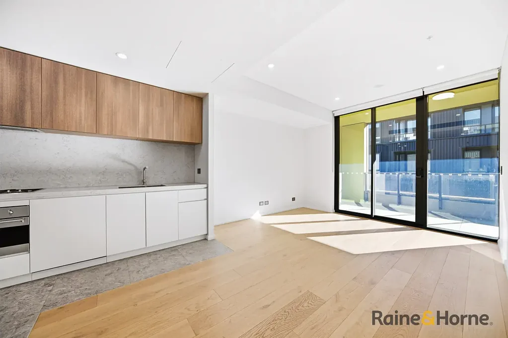 Spacious Two Bedroom Apartment with Secure Parking in Prime Zetland Location