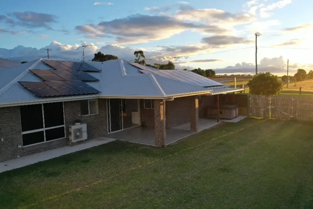 Westbrook 4 Bedroom its on the Market ,House yes Albo Solar , Shed Albo solar , Westbrook all the work is done