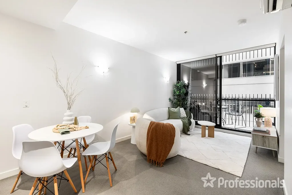 Melbourne 1房 墨尔本St Kilda Road北向一卧公寓 阳台吸阳光 价格实惠 电车便捷 专业管理 生活无忧 城市宁静双享 INVESTORS NOTE!! APPROX 7% RETURN
