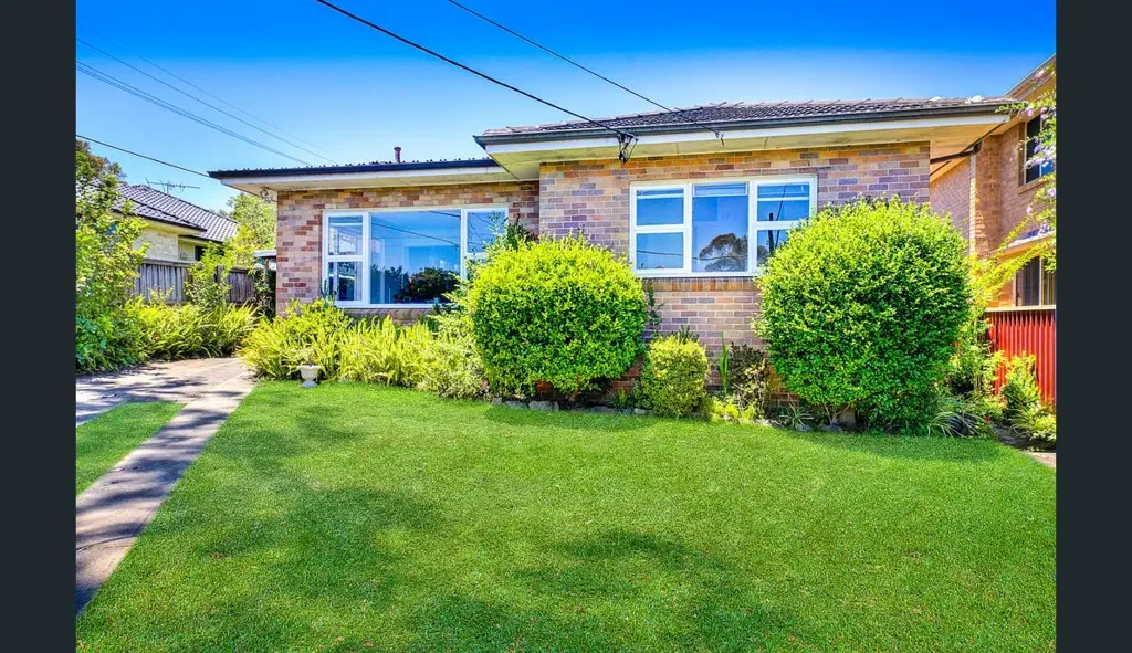 Full Brick Family Home | Pool, Solar, Large Battery System