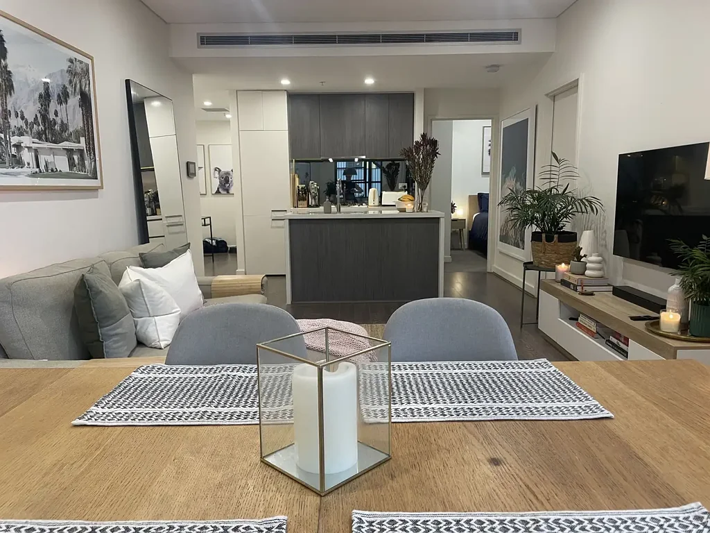 Fully Furnished Designer Modern 2 Bedroom Apartment For Rent