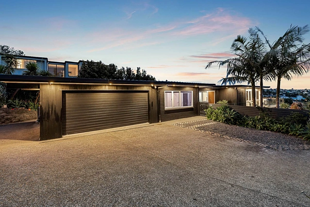 143 Kowhai Road, Mairangi Bay, North Shore City