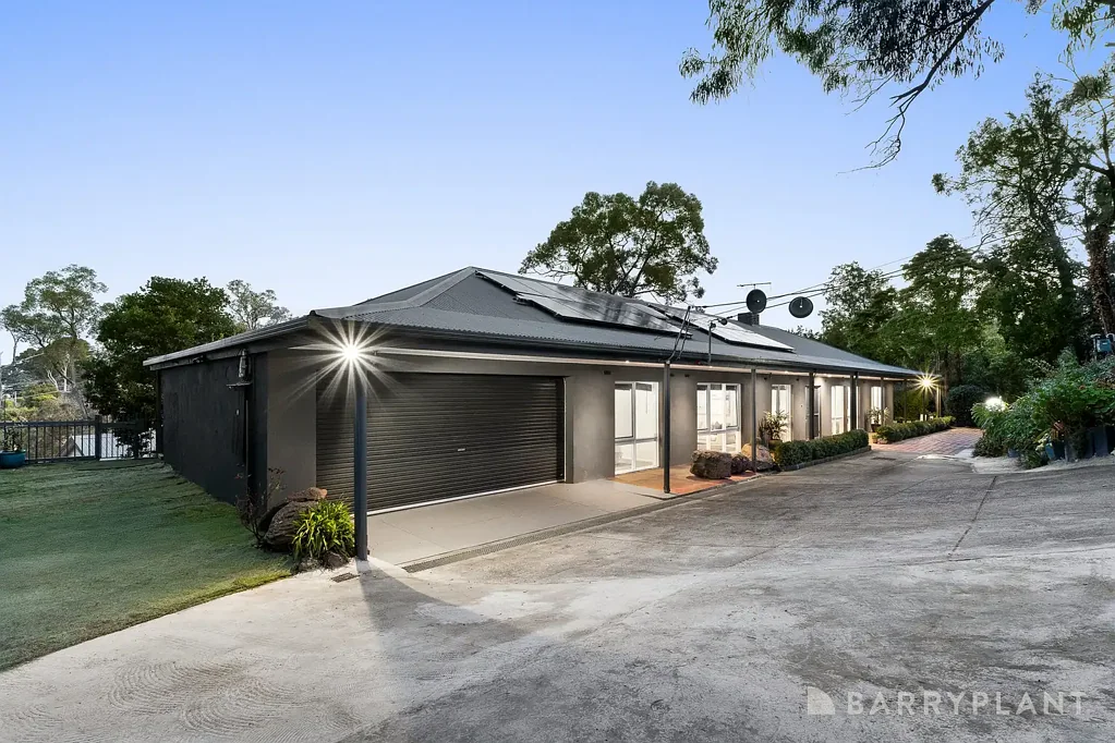 Croydon North 5ਬੈੱਡਰੂਮ Family Entertainer with Panoramic Dandenong Views
