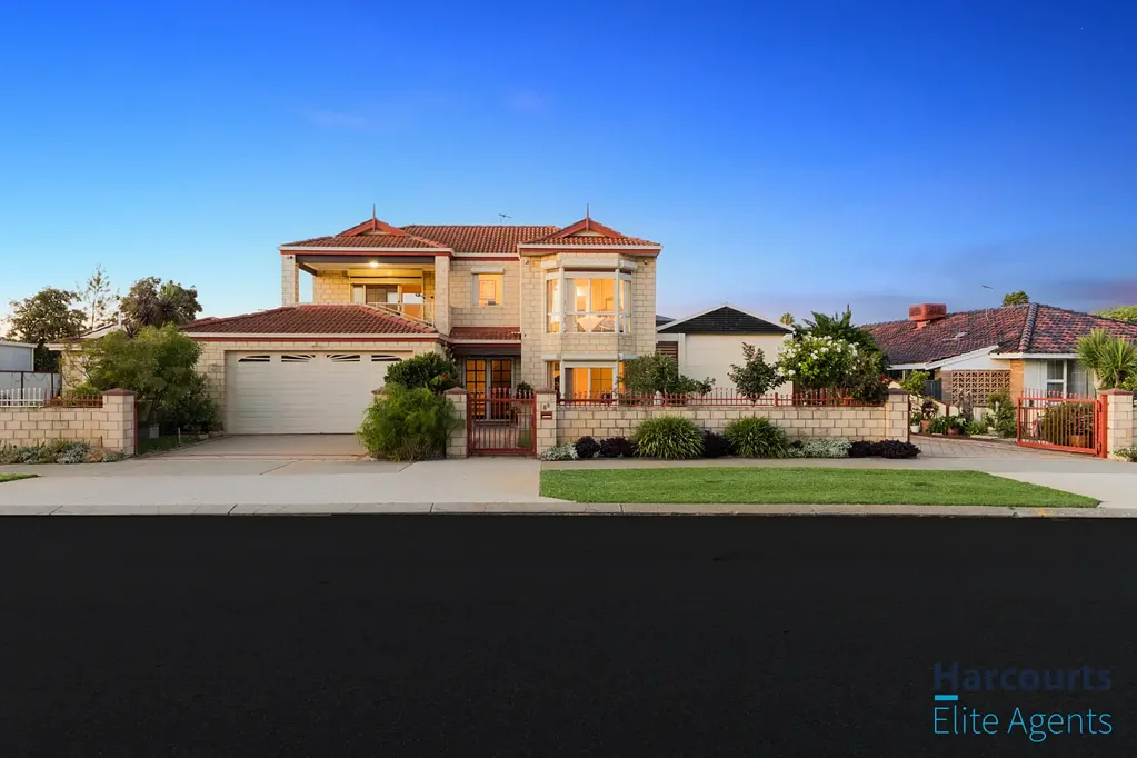 Shoalwater 3ห้องนอน Coastal Comfort with Ocean Views, Space & a Powered Shed