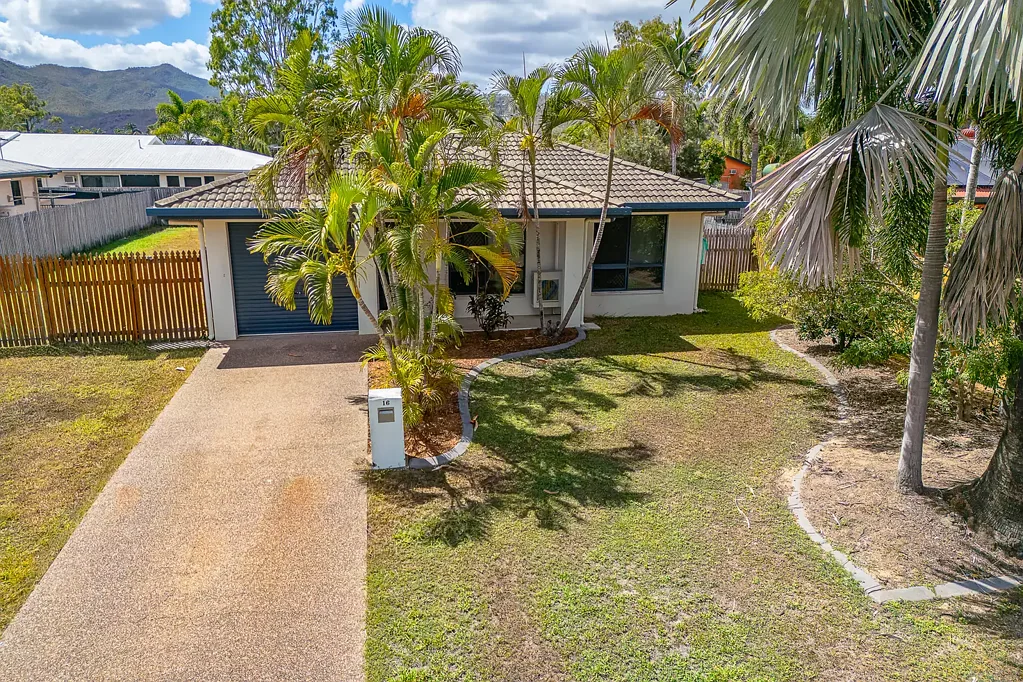 16 Noscov Crescent, Kelso, QLD 4815