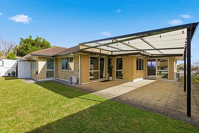 Elevated Family Living in a Peaceful Cul-de-Sac