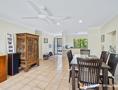 4/145 Government Road, Labrador, Gold Coast, 2 Bedrooms, 1 Bathrooms, Apartment