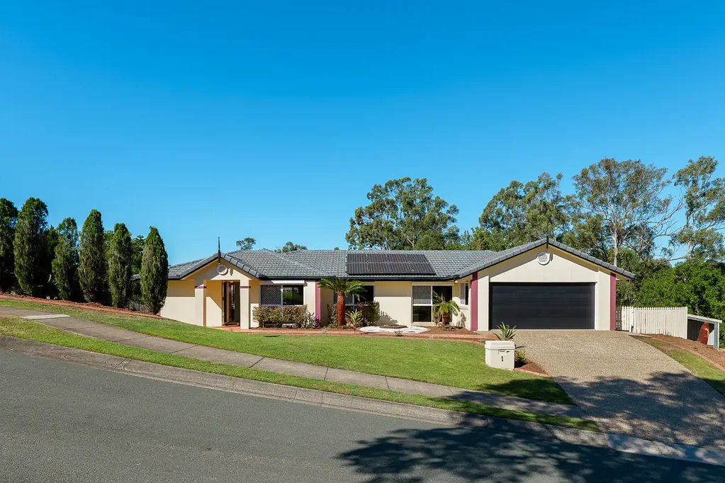 Albany Creek 4Moenga Elevated, Private & Perfectly Positioned Corner Block