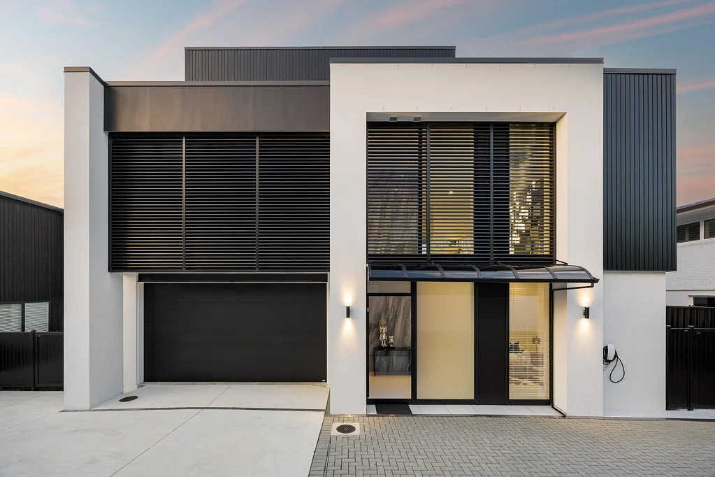 Hauraki 4ਬੈੱਡਰੂਮ Near-New Coastal Residence | Panoramic Views