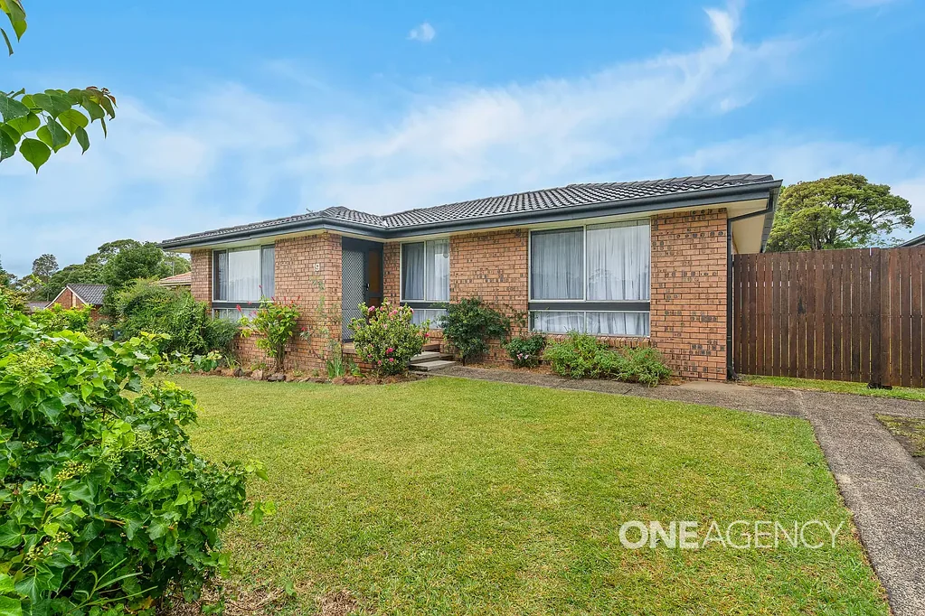 19 Fuchsia Crescent, Bomaderry, NSW 2541