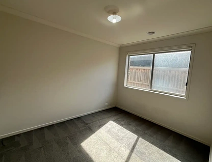 32 Embleton Chase, Weir Views, North West Melbourne, 3 ਕਮਰੇ, 2 ਬਾਥਰੂਮ, House