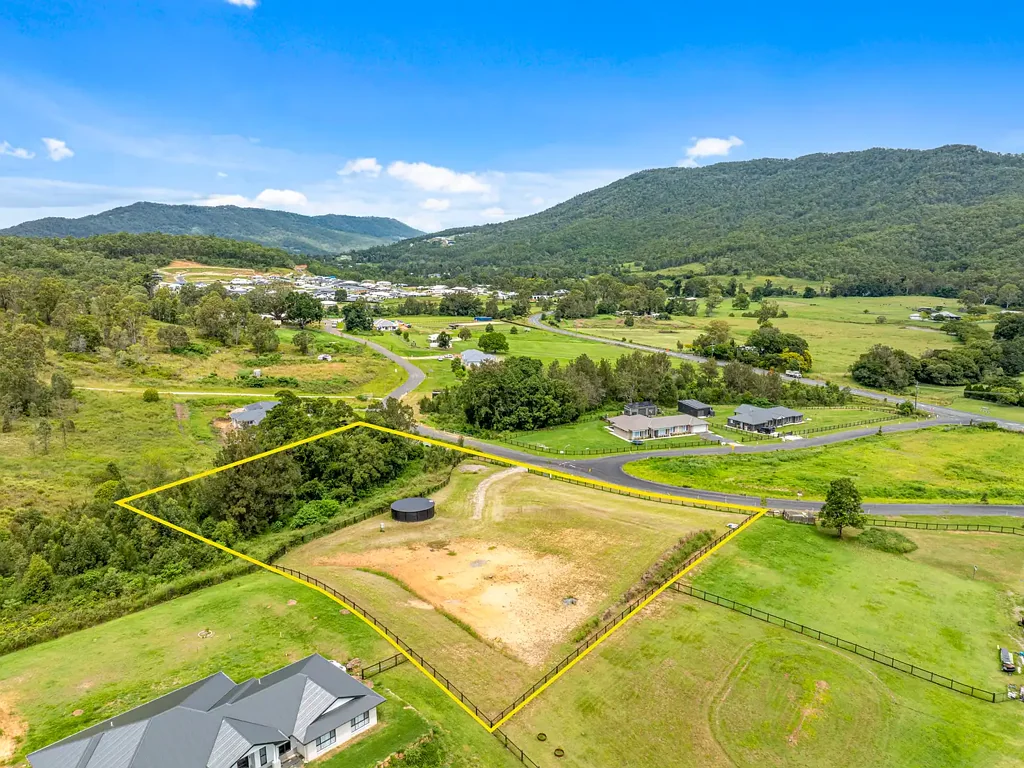 Canungra  Blank Canvass 8249sqm - Spectacular Vacant Acreage READY and REGISTERED !!!!!!!
