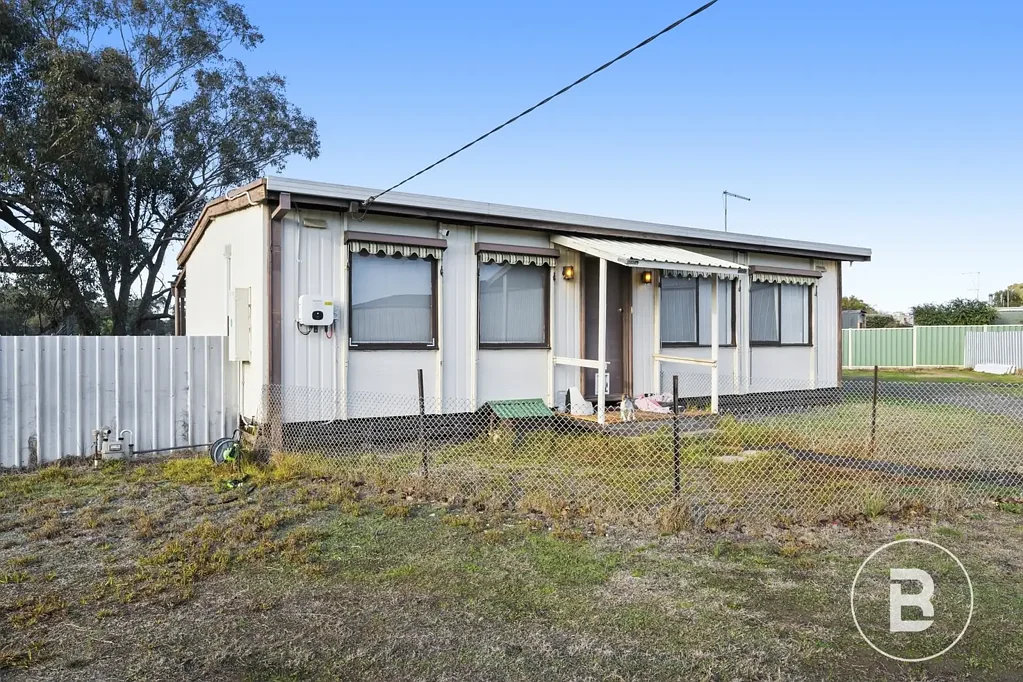 100 Griffiths Street, Maryborough, VIC 3465