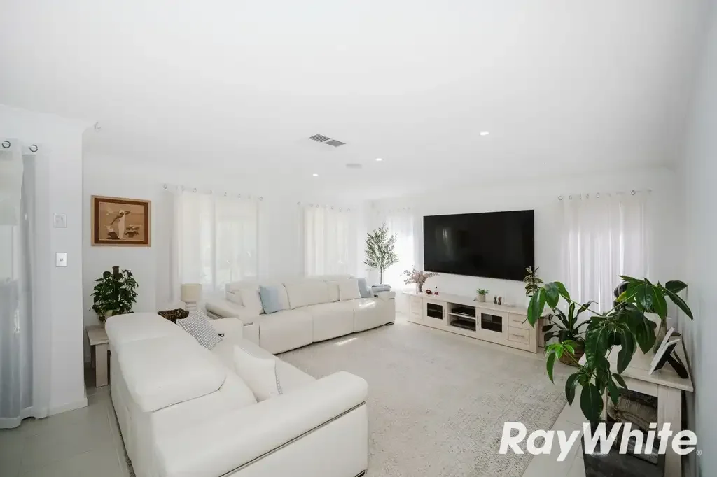 Dawesville 4房  Generous Family Living - Exceptional Size and Value