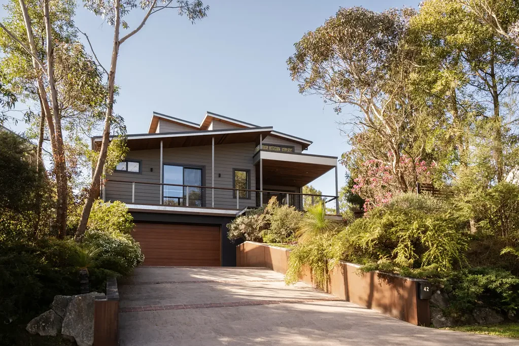 Blackheath 5房 俯瞰 Blackheath Golf Course 的精心设计住宅 Architecturally Crafted Residence Overlooking Blackheath Golf Course