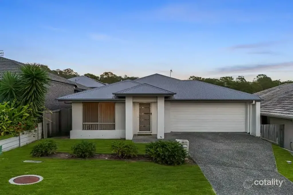 Modern Family Home in Sought-After Ormeau Hills