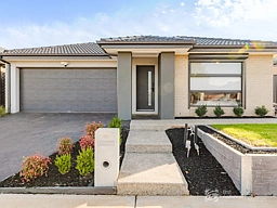 16 Wimbledon Boulevard, Strathtulloh