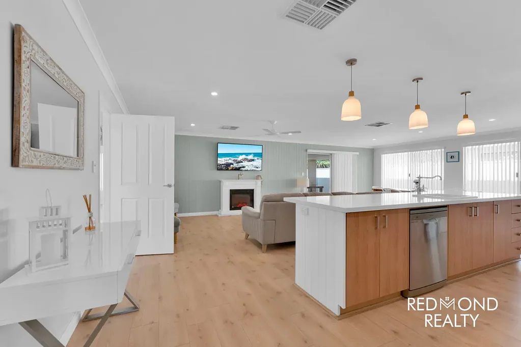 Burns Beach 4Phòng ngủ COASTAL CHARM MEETS SPACE & SERENITY