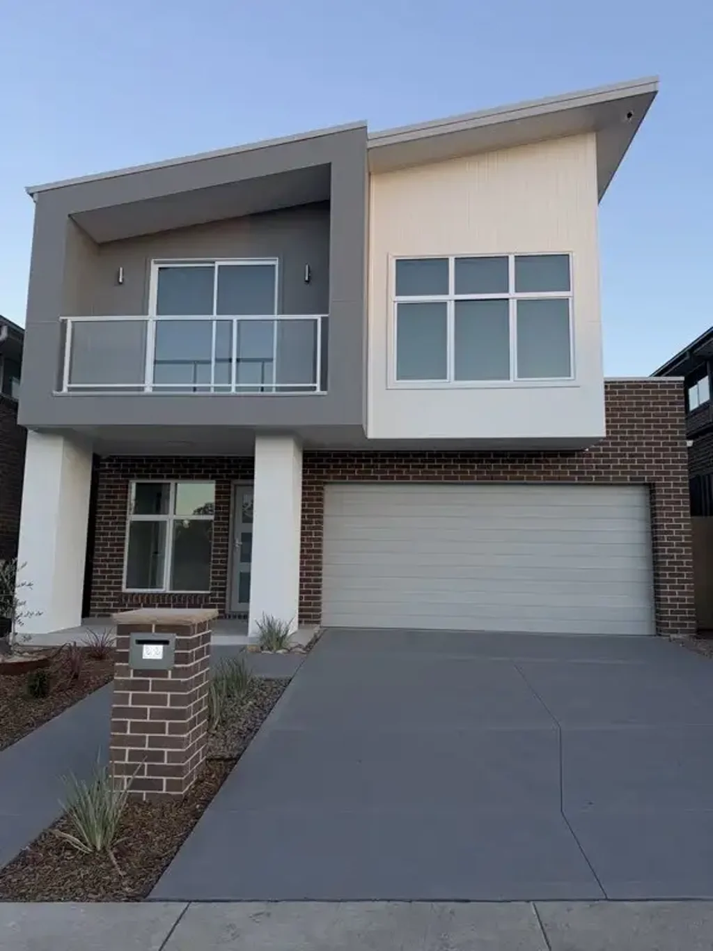 NEAR NEW DOUBLE STOREY FAMILY HOME WITH SOLAR  PANELS