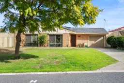 15 Fragrant Gardens, Mirrabooka