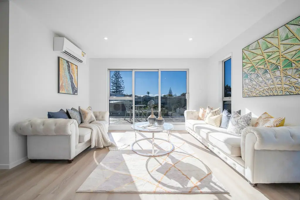 New Lynn 4Kwarto 2 Master Suites, Ready To Move In!