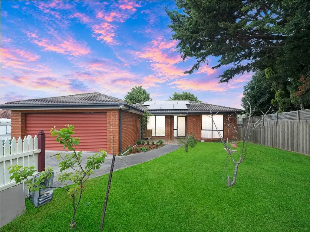 Narre Warren 4ਬੈੱਡਰੂਮ Fully Renovated Family Showpiece with Massive Living Areas
