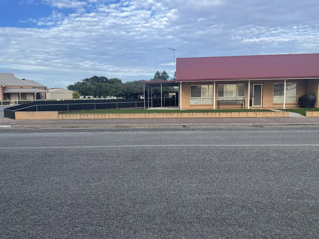 Anzac Parade Living