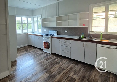 ਰਸੋਈ - 25 Mountain View Drive, Plainland, QLD 4341