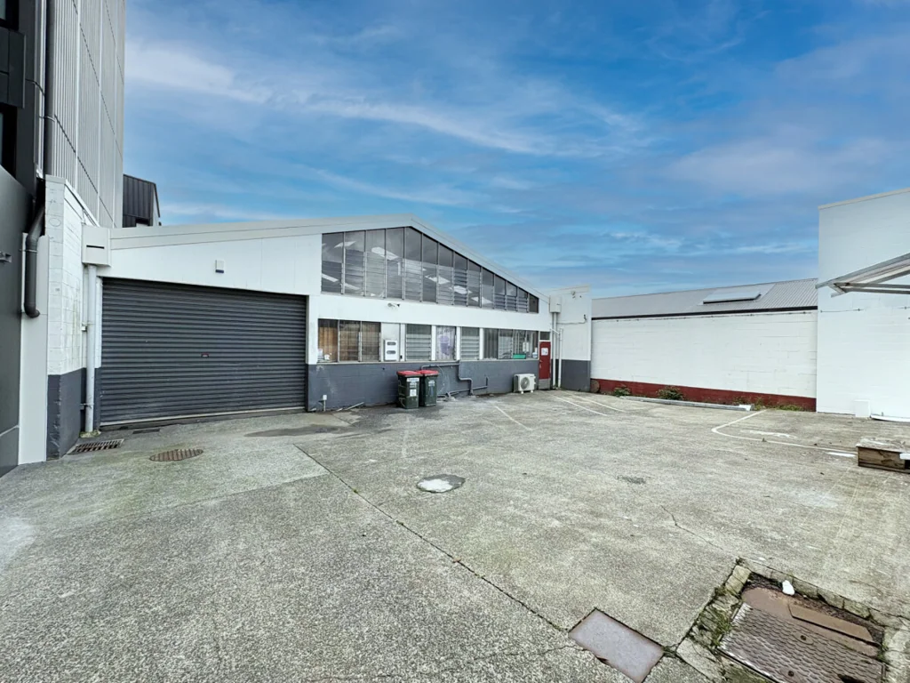 Onehunga 383m² Onehunga Warehouse & Office