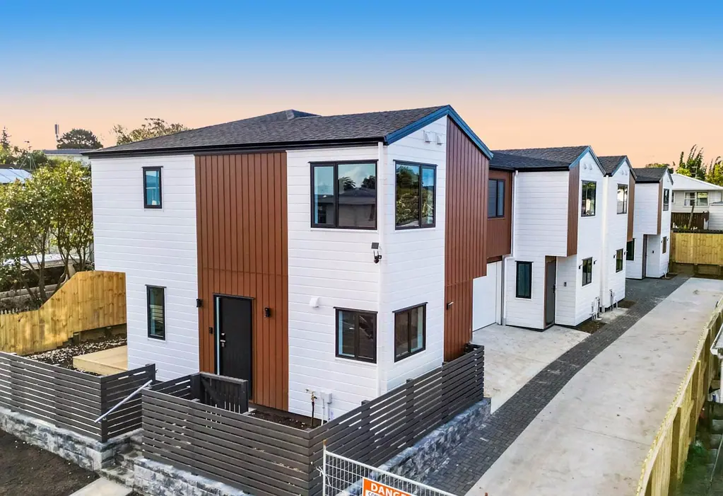 Wattle Downs 3房  Where Style Meets Everyday Convenience