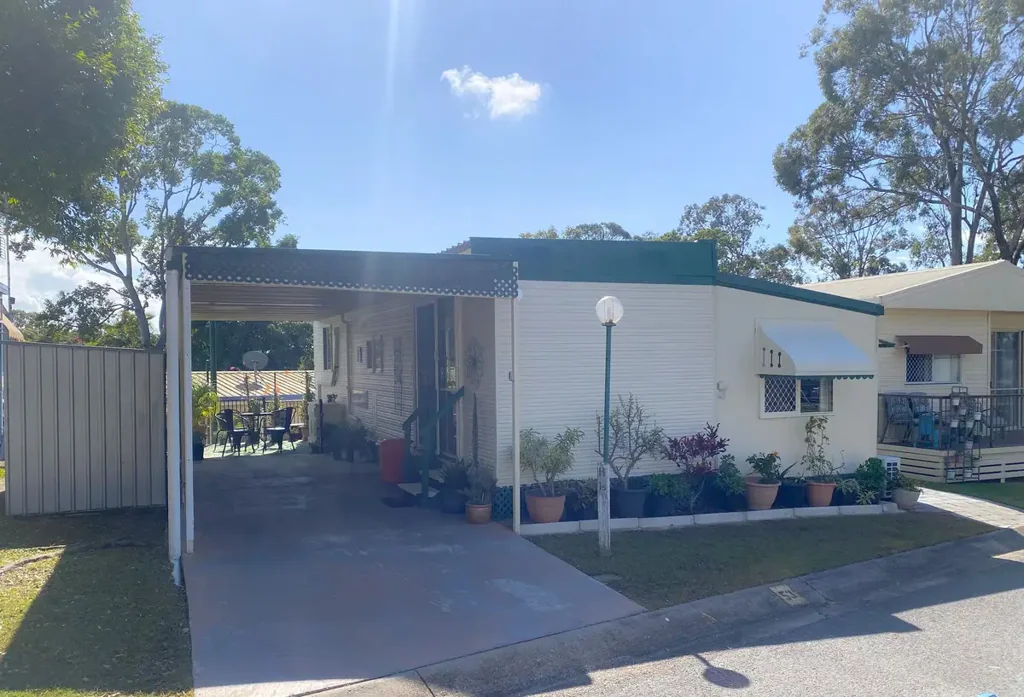 Coombabah 2房  Over 50s Village – 2-bedroom home ready to move in