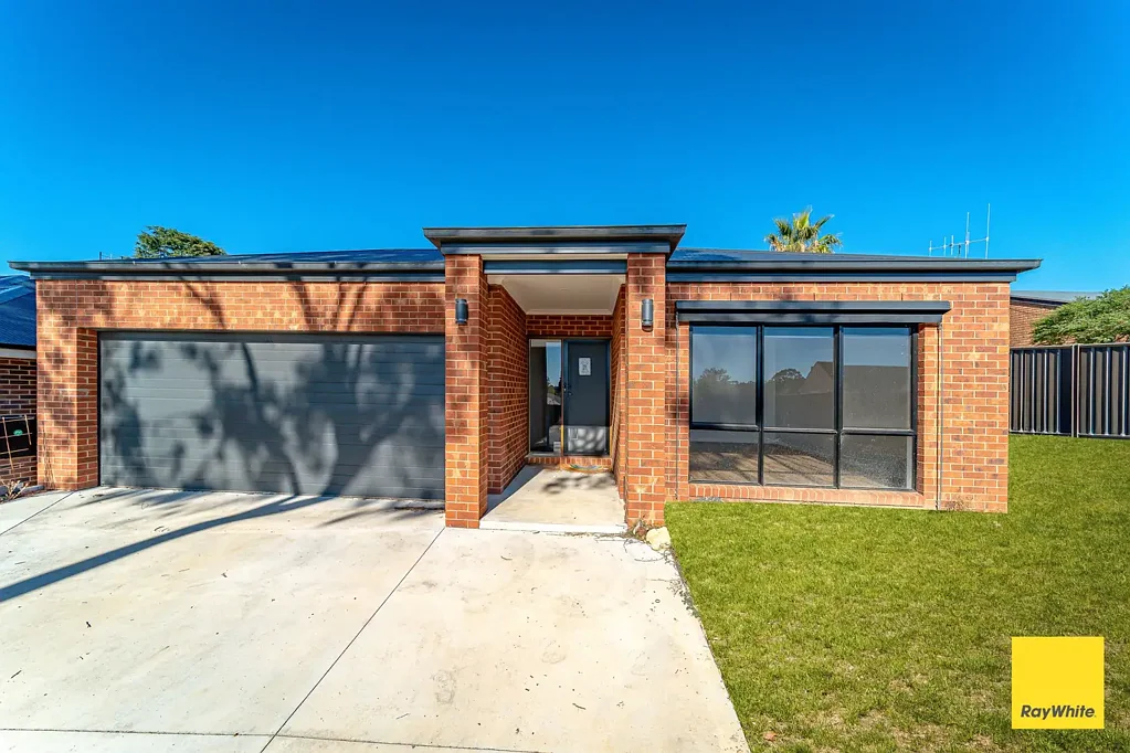 Kangaroo Flat 4房  Modern Comfort in Prime Location - 19B John St, Kangaroo Flat