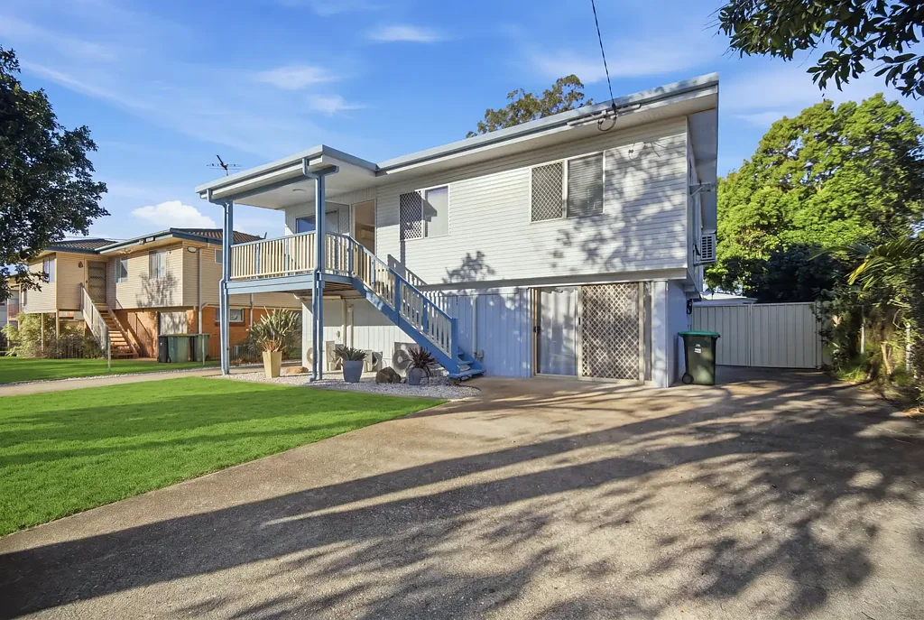 RARE OPPORTUNITY WITH UPSTAIRS & DOWNSTAIRS LIVING + SHED