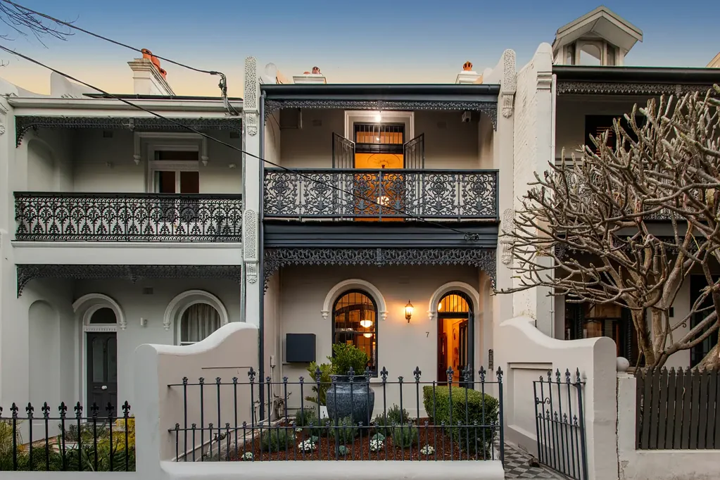 Newtown 3Kwarto Victorian grandeur in Sydney's bohemian heart