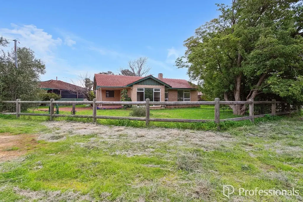 9 Donald Road, Maida Vale, WA 6057