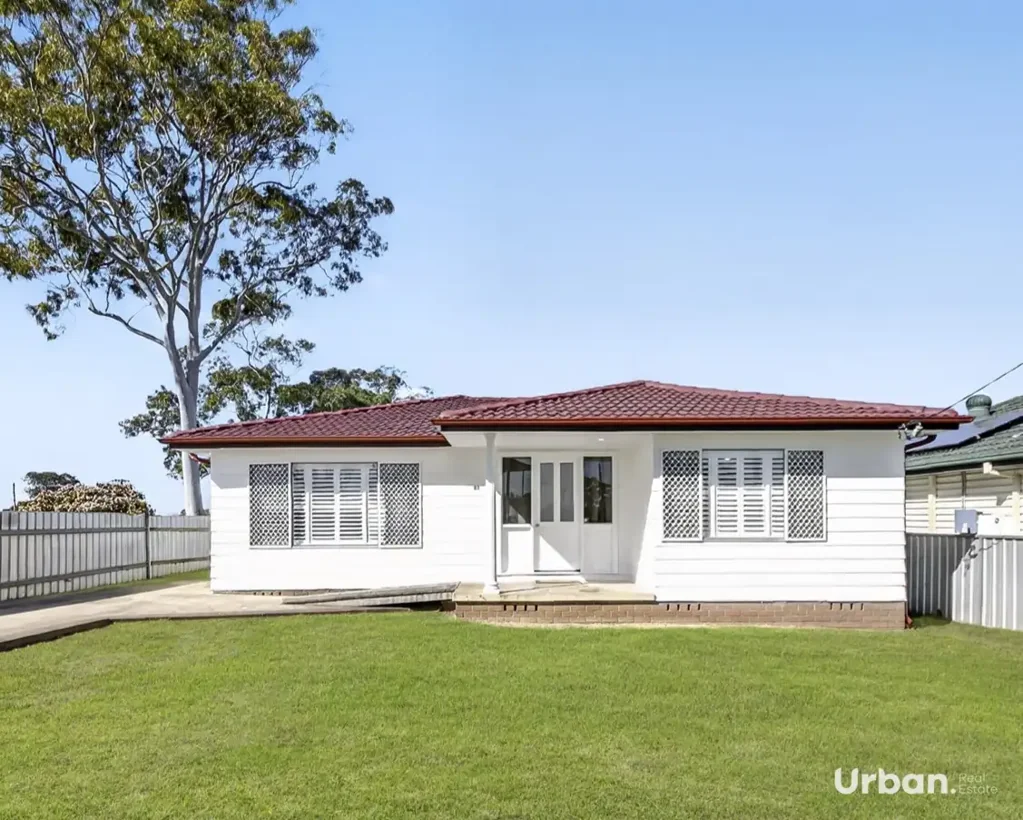 Woodberry 4房  Modern Family Living with Side Access in a Convenient Woodberry Location