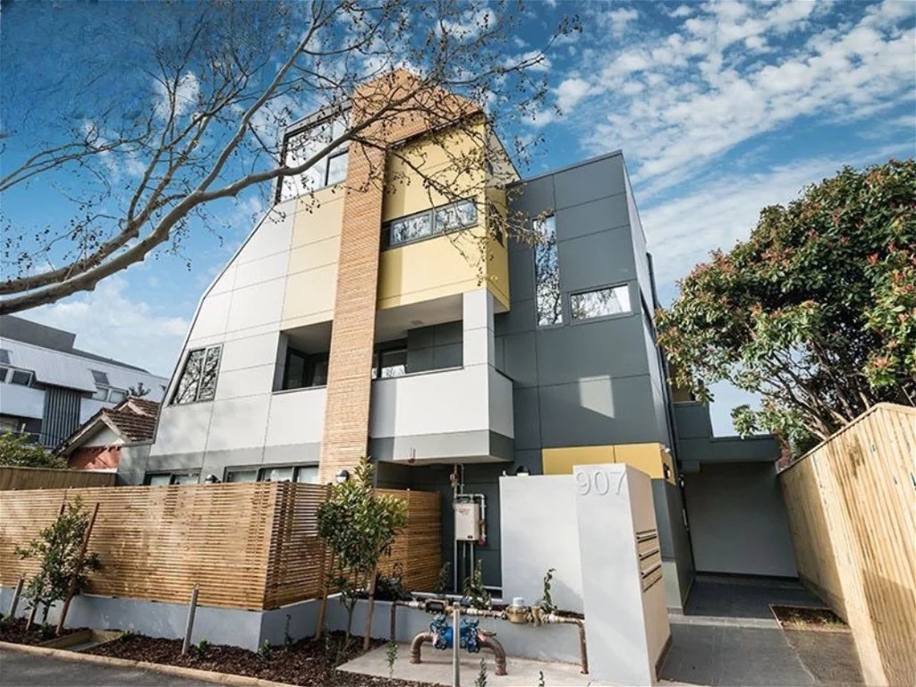 Malvern East 1Phòng ngủ NO BRAINER IN PRIME LOCATION !!!