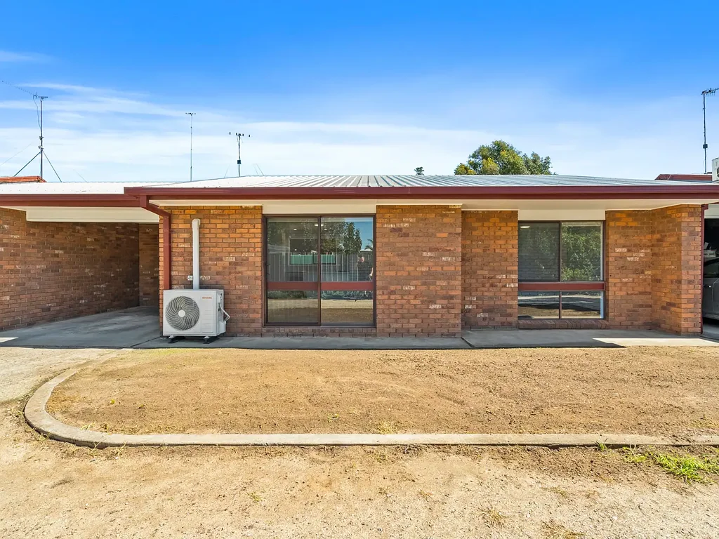Deniliquin 3房  Just Renovated – Modern 3-Bedroom Unit with Private Courtyard