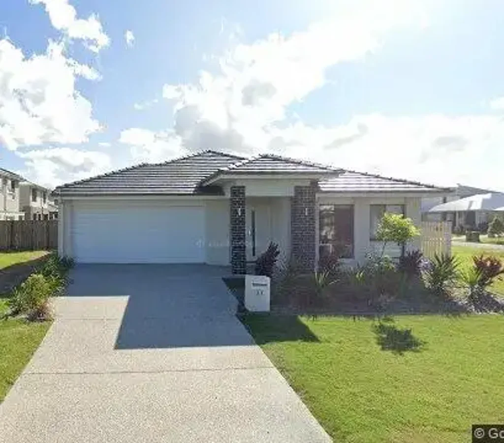 33 Emerald Dr, Helensvale, QLD 4212, 4 slaapkamers, 2 badkamers, House
