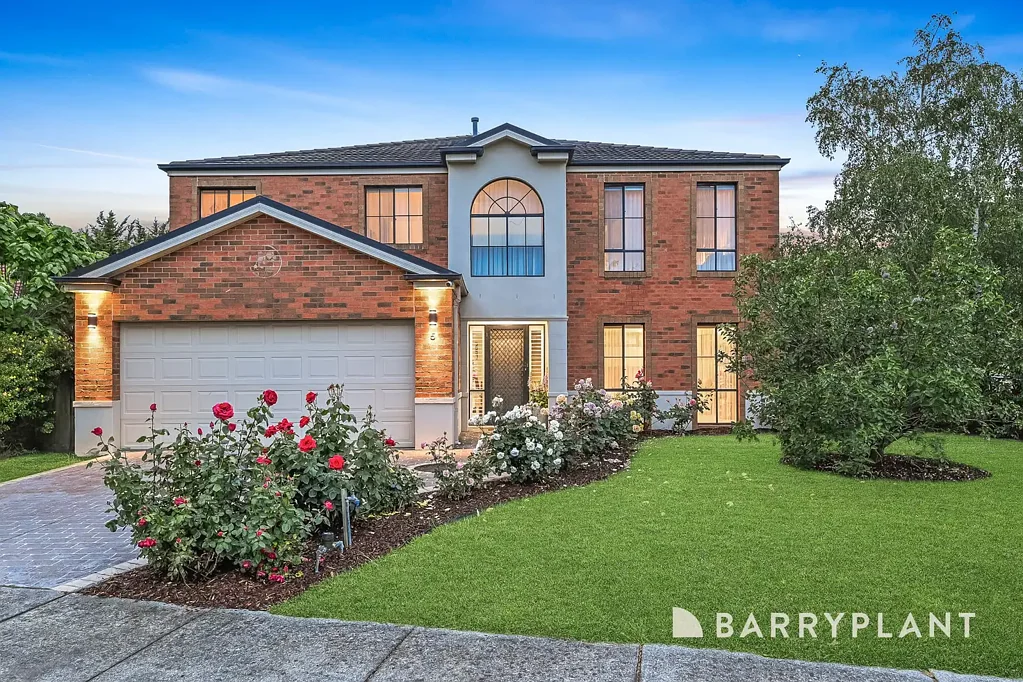 Beaconsfield 5房 Berwick Views豪宅 764m²阔地 五卧多区 全年娱乐空间 精英学区旁 Expansive Family Living with Year-Round Entertaining