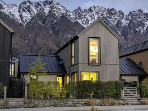 Jacks Point 3部屋 Priced to Sell - Owner on the Move!