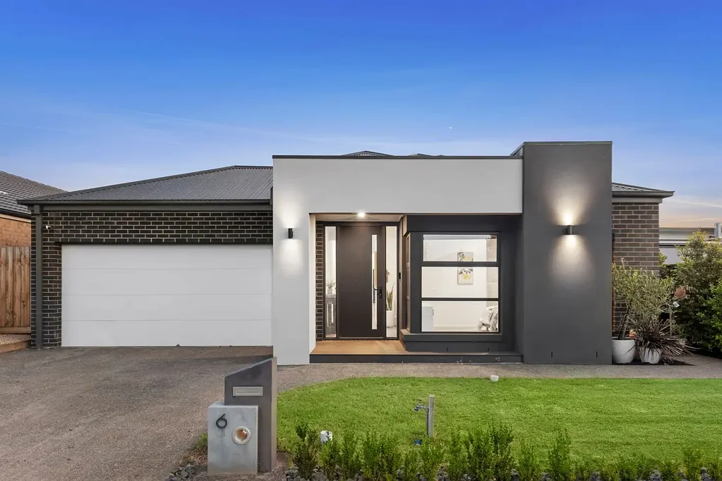 6 Sunlight Circuit, Lara, VIC 3212