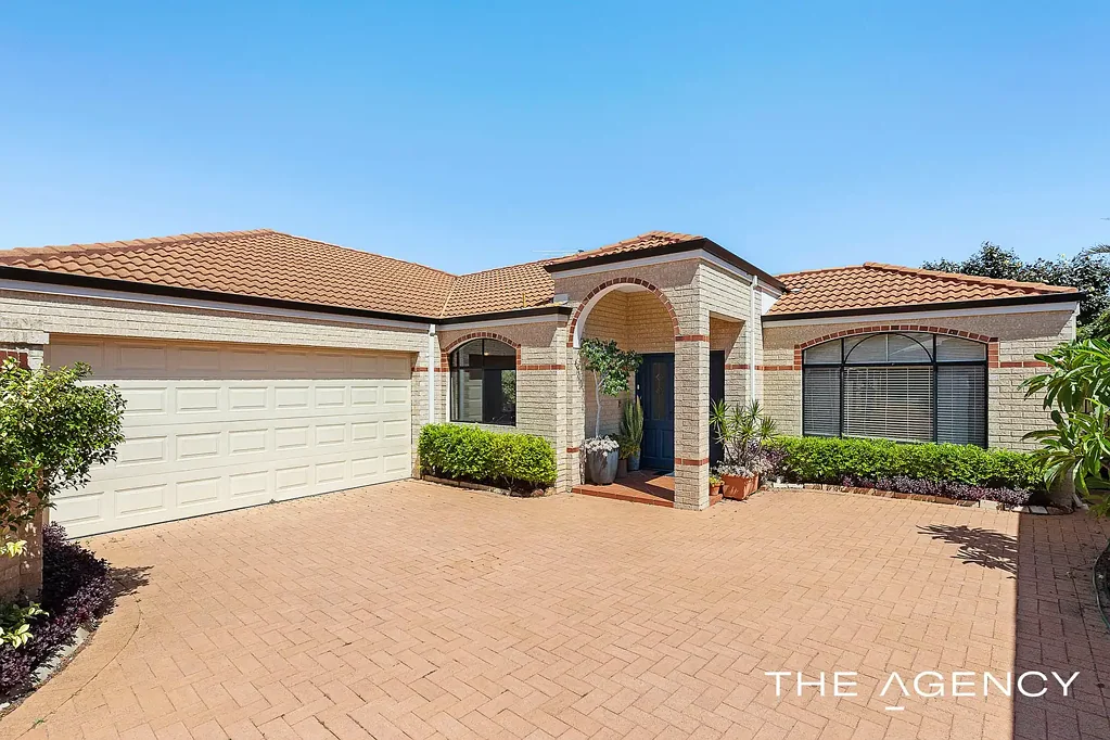 4 Glenfern Place, Hillarys, WA 6025