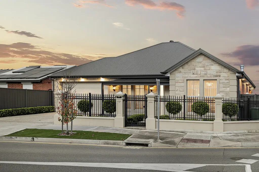 Woodville South 3房  Welcome to Your New Place, A Curated & Charming Modern Marvel in Sensational Woodville South!