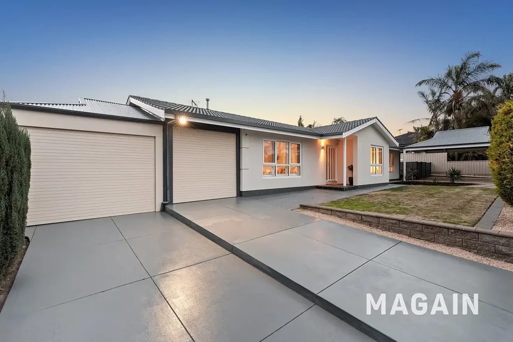 Christies Beach 4 Bedroom Stylish & impressively updated 4-Bedroom Home with Pool, Dual Driveways & Exceptional Entertaining area!