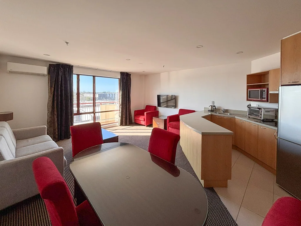 Stylish Central City Living!